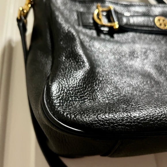 Tory Burch pebble grain leather bag w/ removable strap - Picture 10 of 16